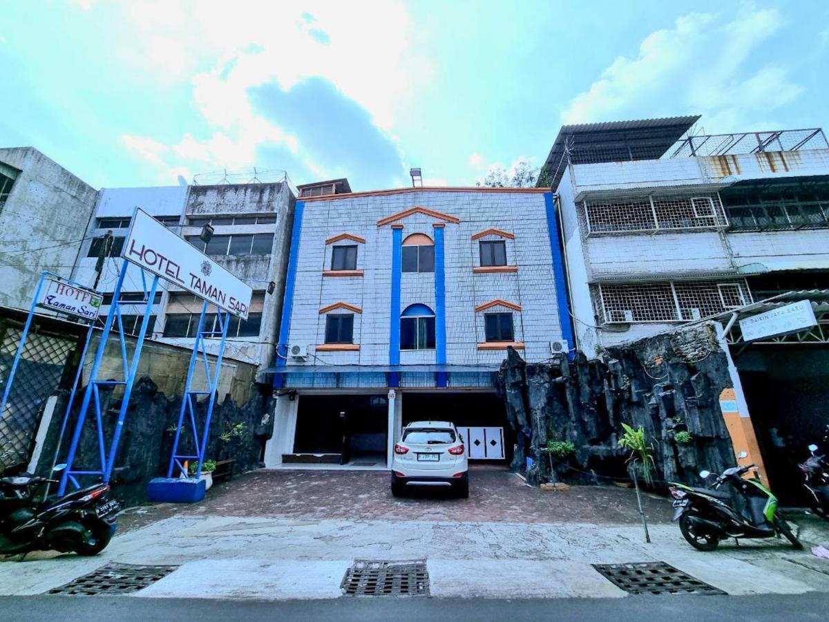 Hotel Taman Sari Giacarta Esterno foto