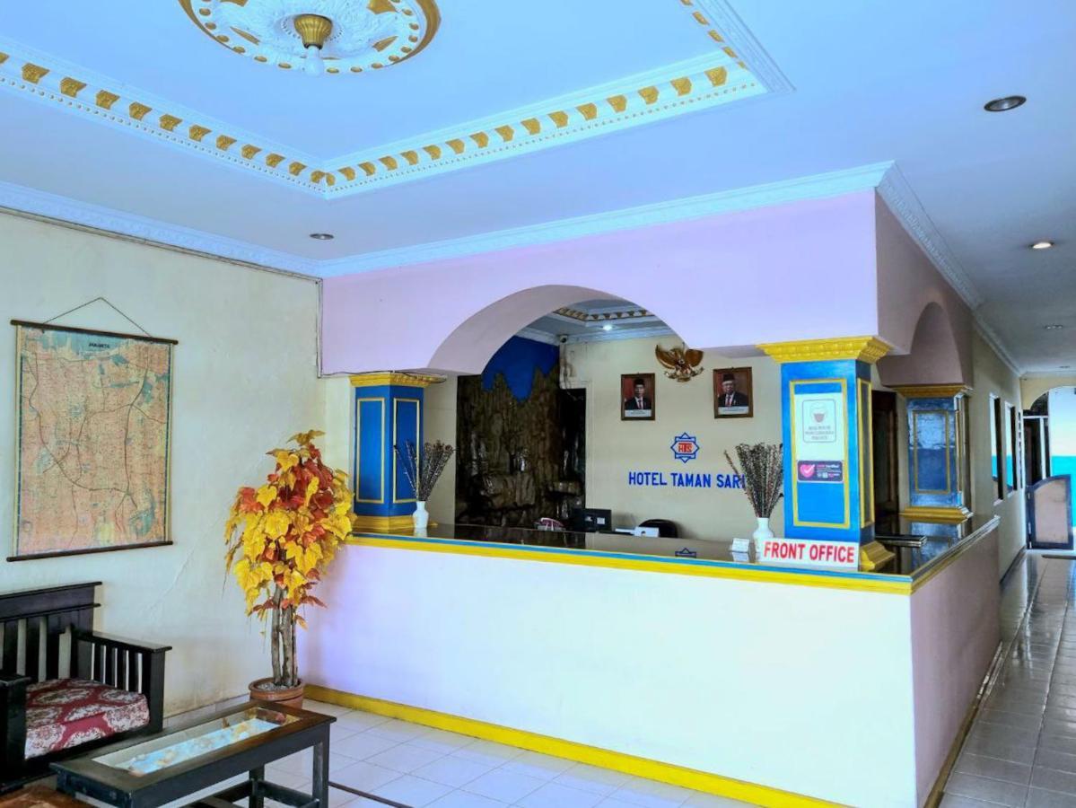 Hotel Taman Sari Giacarta Esterno foto